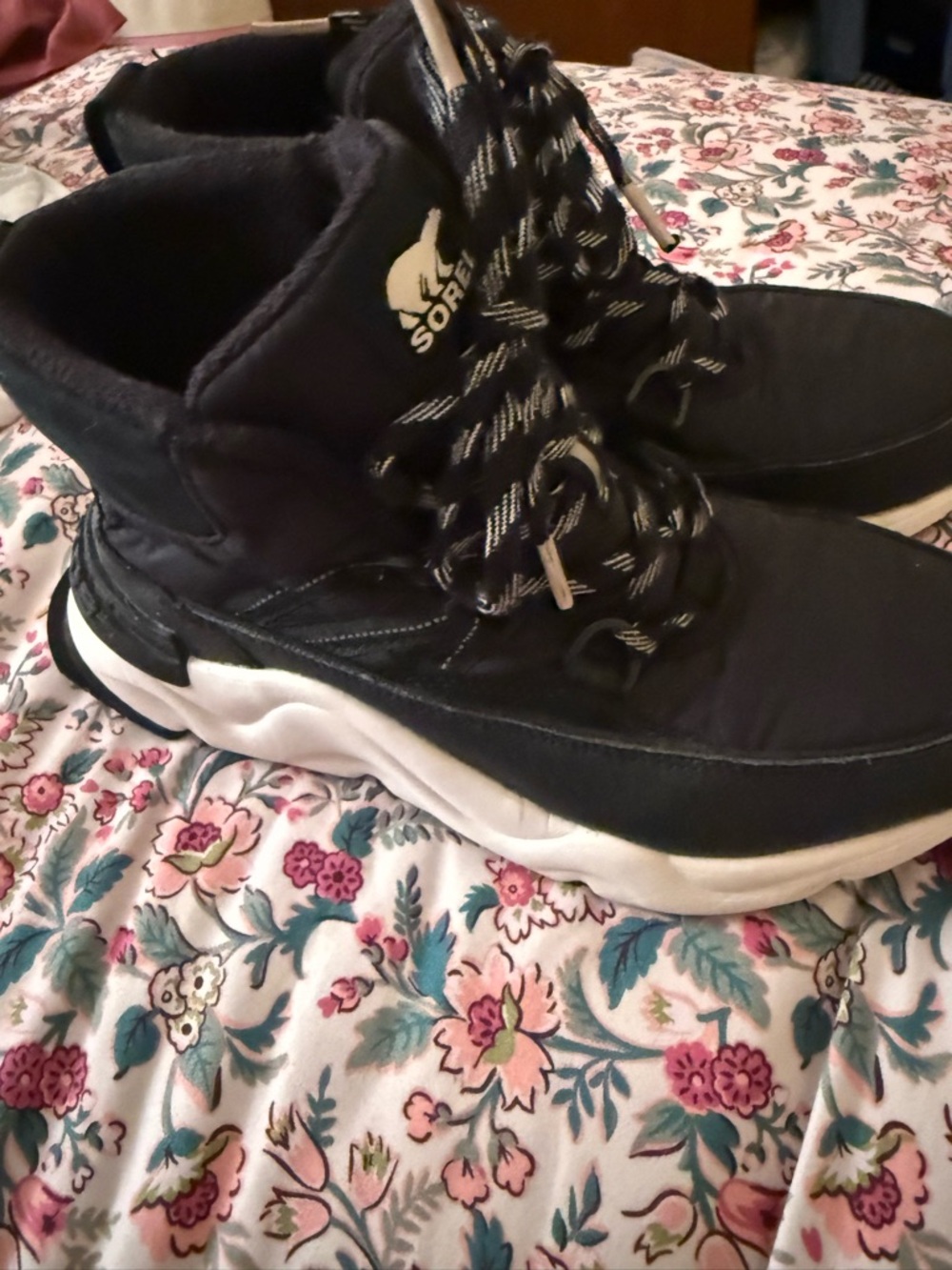 SOREL® Women's 9 KINETIC™ RNEGD SPORT Insulated Waterproof Boot in Black Size 9 - Picture 3 of 9